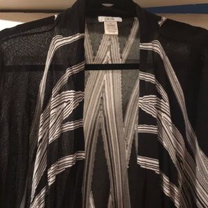 Cache knit sweater in black & white